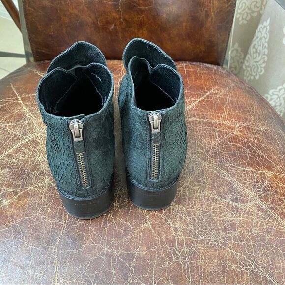 EILEEN FISHER black texture booties 8 - Picture 4 of 8